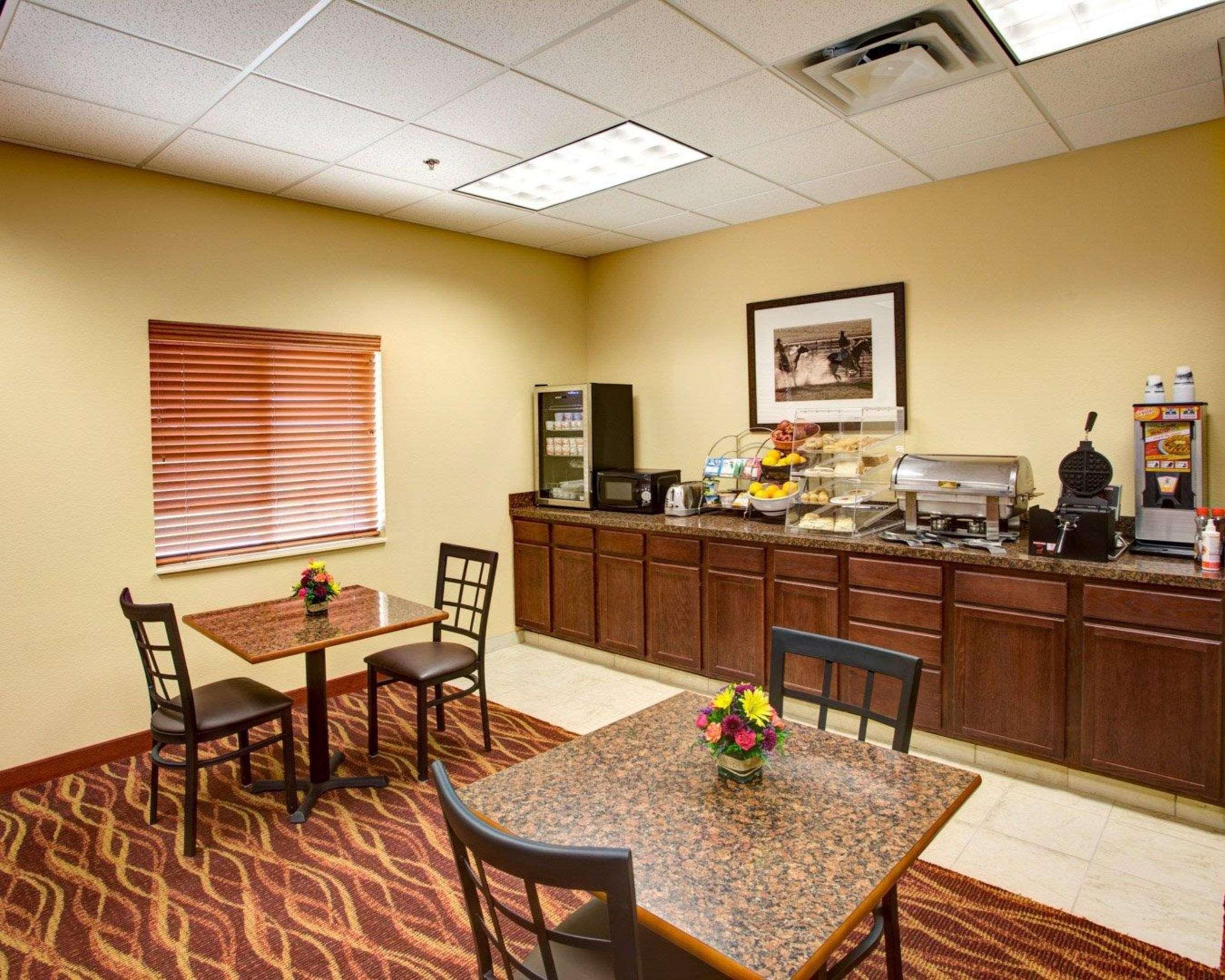 Rodeway Inn & Suites Phillipsburg Exterior foto